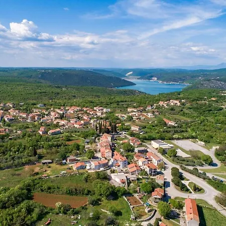 Lilly Comfortable Holiday Vikendica Rakalj