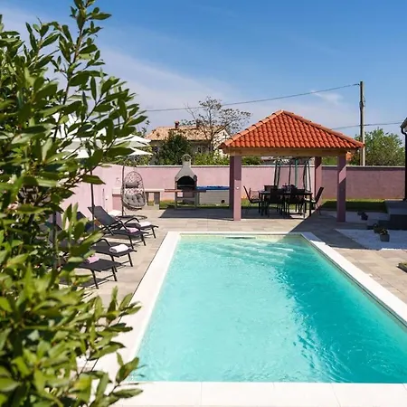 Lilly Comfortable Holiday *